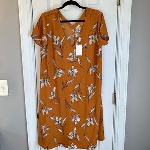 !NEW! Floral Dress NWT (women)